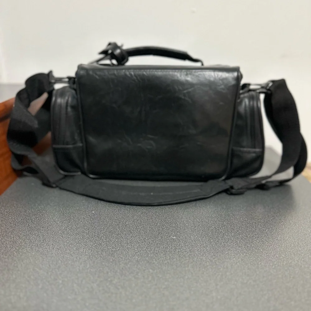 Ambico Signature Series Padded Camera Gear Camcorder Bag VHS-C/8mm (V-4465)
